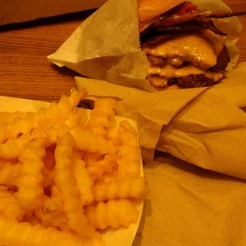 Shake Shack Third Ward - Crinkle fries and smoke shack - Burgers Near Me - Milwaukee, Wisconsin Shake Shack Third Ward - Crinkle fries and smoke shack - Burgers Near Me - Milwaukee, Wisconsin