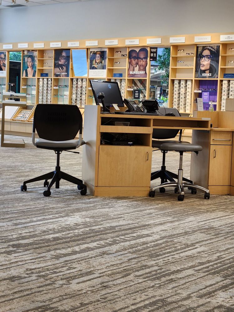 LENSCRAFTERS Updated April 2024 24 Reviews 1680 Paramus Park Mall