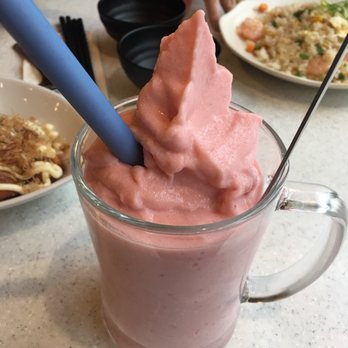 Bubble World - strawberry ice cream slush - Taiwanese Near Me - Burnaby, British Columbia