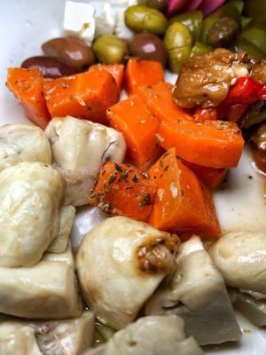 Alyan's Middle Eastern & Mediterranean Restaurant by null