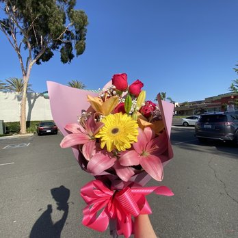 Casa Blanca Flower - Florists Near Me - Westminster, California Casa Blanca Flower - Florists Near Me - Westminster, California