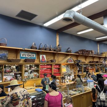 Bates Nut Farm - Fudge and candy shop! - Specialty Food Near Me - Valley Center, California