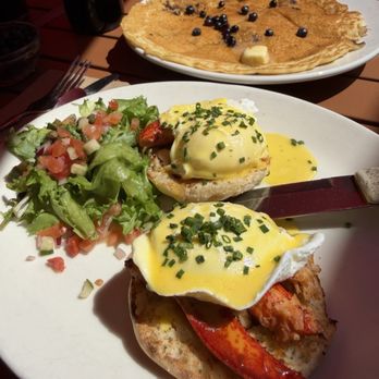 Cafe This Way - Lobster Benedict - New American Near Me - Bar Harbor, Maine Cafe This Way - Lobster Benedict - New American Near Me - Bar Harbor, Maine