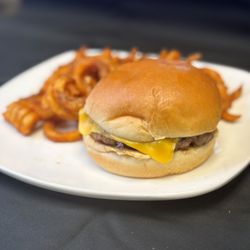 Derby Dogs - Kids Cheeseburger