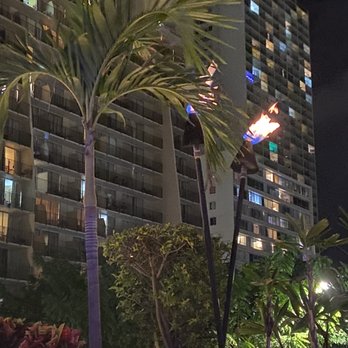 Hideout - Bars Near Me - Honolulu, Hawaii Hideout - Bars Near Me - Honolulu, Hawaii