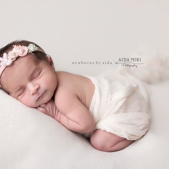 Aida Miri Photography - Sweet baby girl. Newborn studio photography - Session Photography Near Me Aida Miri Photography - Sweet baby girl. Newborn studio photography - Session Photography Near Me