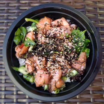 Maguro Spot - Large tuna bowl with Hawaiian sauce - Seafood Near Me - Honolulu, Hawaii Maguro Spot - Large tuna bowl with Hawaiian sauce - Seafood Near Me - Honolulu, Hawaii