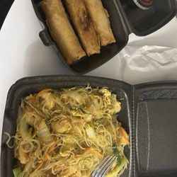Super Bowl Restrnt - Shrimp vermicelli and veggie egg rolls