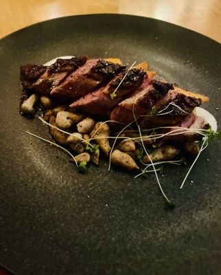 Le Caveau by null