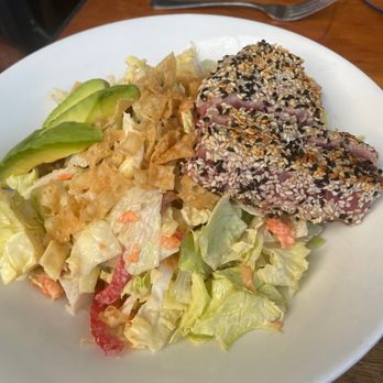 HopMonk Tavern - Ahi tuna salad - American Near Me - Sonoma, California HopMonk Tavern - Ahi tuna salad - American Near Me - Sonoma, California