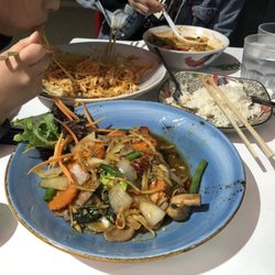 Bangkok Bar - Pad Thai, Beef stir fry & Tom yum