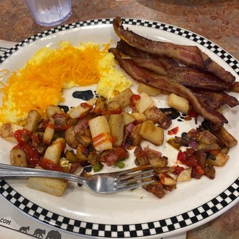 Black Bear Diner - Diners Near Me - Rancho Cucamonga, California
