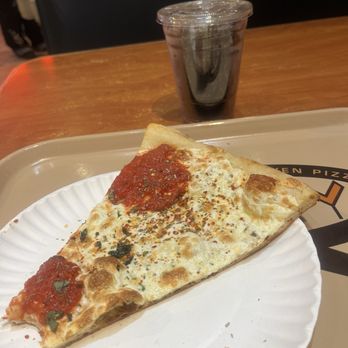Monty Q's - Pizza Near Me - Brooklyn, New York