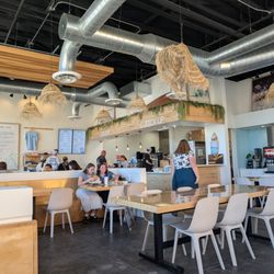 Seven Brothers Burgers - Inside