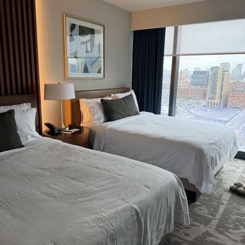 Omni Hotel at the Seaport Parking - Hotels Near Me - Boston, Massachusetts