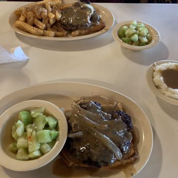 Paul's Cafe - Hamburger steak and sides - Breakfast & Brunch Near Me - Ponchatoula, Louisiana Paul's Cafe - Hamburger steak and sides - Breakfast & Brunch Near Me - Ponchatoula, Louisiana