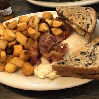 Maple Leaf Diner - Working Mans Breakfast - Diners Near Me - Londonderry, Vermont