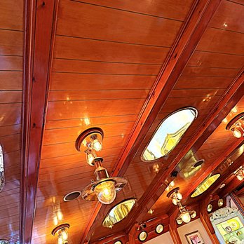 Chez Black - Beautiful ship vibes throughout - Italian Near Me - Positano, SA