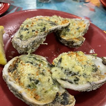 Gilligan's Clam Bar & Grill - Seafood Near Me - Pomona, New York