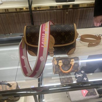 Louis Vuitton - Accessories Near Me - Las Vegas, Nevada Louis Vuitton - Accessories Near Me - Las Vegas, Nevada