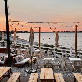 Beach Bar - Beach Bar at sunset - Seafood Near Me - New Shoreham, Rhode Island