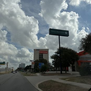 Public Storage - Self Storage Near Me - San Antonio, Texas