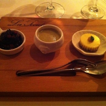 Restaurant La Société Köln - Appetizer of black pudding, pea soup and flan - French Near Me - Cologne, NW Restaurant La Société Köln - Appetizer of black pudding, pea soup and flan - French Near Me - Cologne, NW