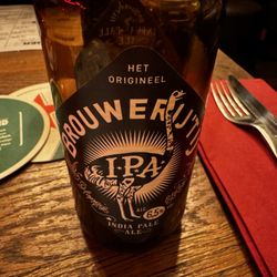 Cuddle Pub - Local beer and yum!