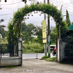 My Lola Nor's Meryendahan - Entrance to private parking lot