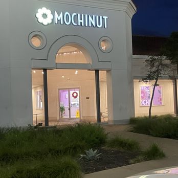 Mochinut - Crew working on 5/20 closing down way early trying to get out early. Customers keep coming though. - Donuts Near Me - Austin, Texas