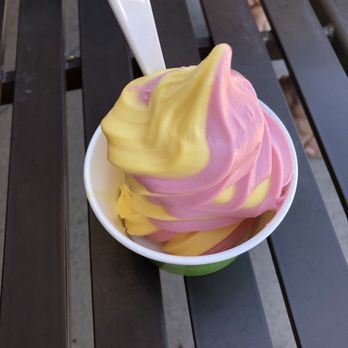 Hawaii Poke Bowl - Mango/Strawberry swirl - Poke Near Me - Eagan, Minnesota