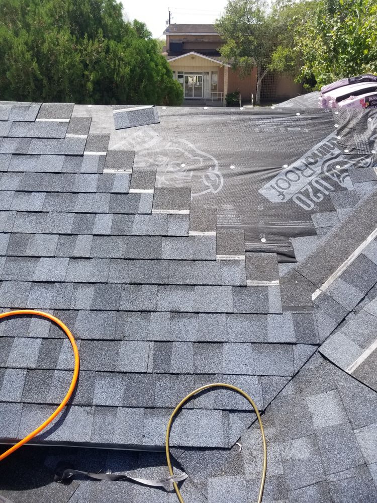 Slide of Mako Roofing And Design