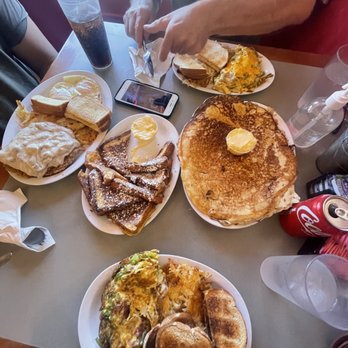 Horseshoe Cafe - Pancake, french toast, chicken fried steak n gravy, customized omelette - Breakfast & Brunch Near Me - Wickenburg, Arizona