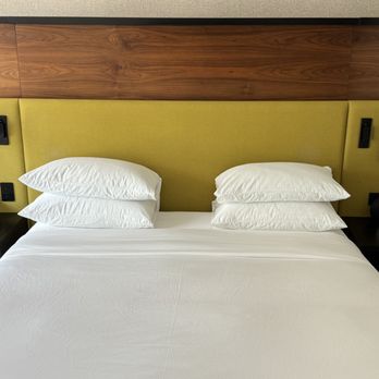 Hyatt Centric Mountain View - Bed - Hotels Near Me - Mountain View, California