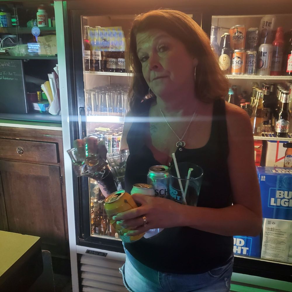 TOP HAT - Owner - Bars Near Me - Hutchinson, Kansas TOP HAT - Owner - Bars Near Me - Hutchinson, Kansas