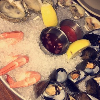 Off The Hook Raw Bar & Grill - Seafood Near Me - Astoria, New York