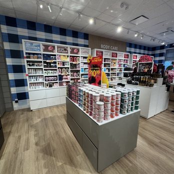 Bath & Body Works - Cosmetics & Beauty Supply Near Me - Hendersonville, Tennessee
