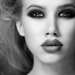 ForeverJac Eyelash Extensions Boutique & Brow Bar - Eyelash Extensions to brighten up your day