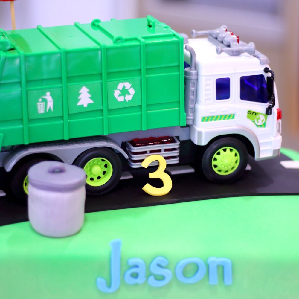 Little Bakery OC - Garbage truck cake! - Desserts Near Me - Euless, Texas Little Bakery OC - Garbage truck cake! - Desserts Near Me - Euless, Texas