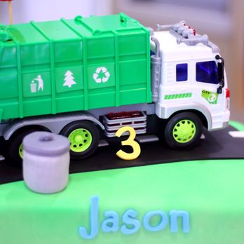 Little Bakery OC - Garbage truck cake! - Desserts Near Me - Euless, Texas Little Bakery OC - Garbage truck cake! - Desserts Near Me - Euless, Texas