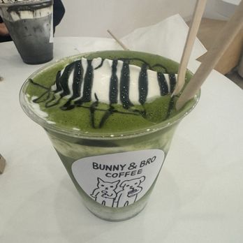 Bunny & Bro Coffee - Bro Matcha Einspanner & Black Sesame Einspanner (far back) - Desserts Near Me - New York, New York