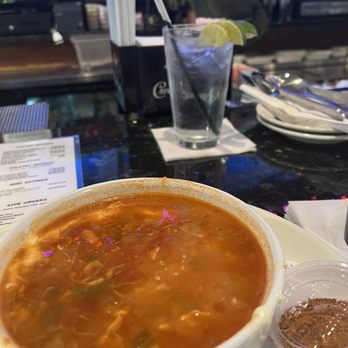Mo's Seafood - Half n half soup - Seafood Near Me - Middle River, Maryland