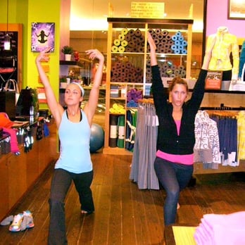 lululemon athletica - Women's Clothing Near Me - Natick, Massachusetts