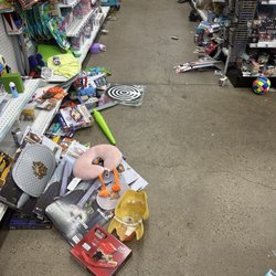 Five Below - Extremely messy