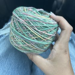 Eva's Needlework - Pretty yarn!