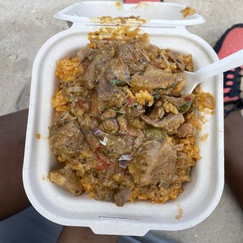 Happy Rico - Pastele stew with grandule rice - Food Trucks Near Me Happy Rico - Pastele stew with grandule rice - Food Trucks Near Me