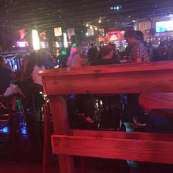 Six Strings Club - Seating