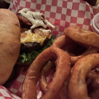 Crabby Abby's - Bistro Burger w/Onion Rings - New American Near Me - Marion, North Carolina