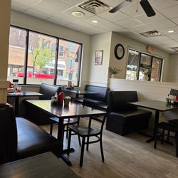 Cannella Cafe - Inside the restaurant
