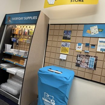 The UPS Store - Shipping Centers Near Me - Bellaire, Texas